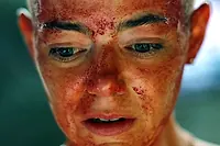 Кадр из фильма «Бугония (2025)» — (31 из 218)
