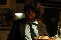 Кадр из фильма «Бугония (2025)» — (32 из 218)