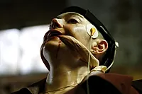 Кадр из фильма «Бугония (2025)» — (27 из 218)