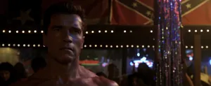 Terminator (актёр Арнольд Шварценеггер) — кадр #6 из фильма «Терминатор 3: Восстание машин»