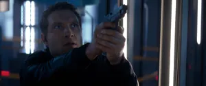 Kyle Reese (актёр Джай Кортни) — кадр #5 из фильма «Терминатор: Генезис»