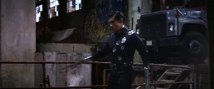Cop / T-1000 (актёр Ли Бён-хон) — кадр #5 из фильма «Терминатор: Генезис»