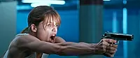 Линда Хэмилтон — роль Sarah Connor в фильме «Терминатор 2: Судный день», кадр #6