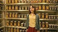 Клара Стэк — роль Lilly Bainbridge в сериале «Оно: Добро пожаловать в Дерри», кадр #9