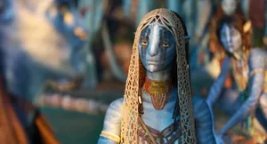 Neytiri (актриса Зои Салдана) — кадр #3 из фильма «Аватар: Путь воды»