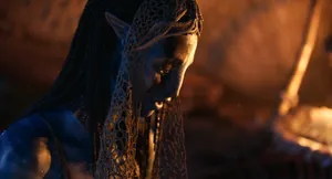 Neytiri (актриса Зои Салдана) — кадр #4 из фильма «Аватар: Путь воды»