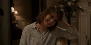 Jessica Mitford (актриса Zoe Brough) — кадр #3 из сериала «Возмутительные»