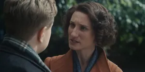 Nancy Mitford (актриса Бесси Картер) — кадр #5 из сериала «Возмутительные»