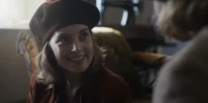 Jessica Mitford (актриса Zoe Brough) — кадр #5 из сериала «Возмутительные»