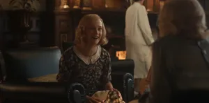 Unity Mitford (актриса Shannon Watson) — кадр #9 из сериала «Возмутительные»