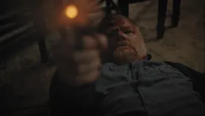 Bill Hodges (актёр Брендан Глисон) — кадр #3 из сериала «Мистер Мерседес»