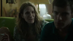 Келли Линч — роль Deborah Hartsfield в сериале «Мистер Мерседес», кадр #1